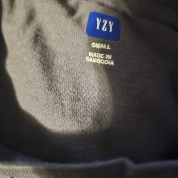 Yeezy GAP Dove t-shirt - Picture 2 of 4